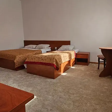 Rest Hostel Airport Modlin Новий-Двір-Мазовецький Екстер'єр фото