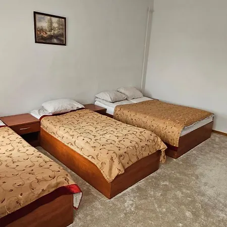 Rest Hostel Airport Modlin Новий-Двір-Мазовецький Екстер'єр фото