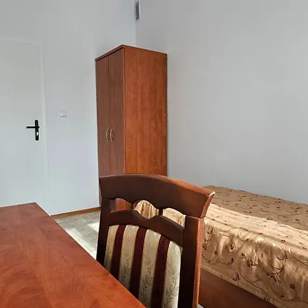 Rest Hostel Airport Modlin Новий-Двір-Мазовецький Екстер'єр фото