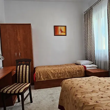 Rest Hostel Airport Modlin Новий-Двір-Мазовецький Екстер'єр фото