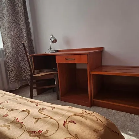 Rest Hostel Airport Modlin Новий-Двір-Мазовецький Екстер'єр фото