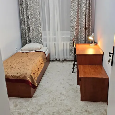 Rest Hostel Airport Modlin Новий-Двір-Мазовецький Екстер'єр фото